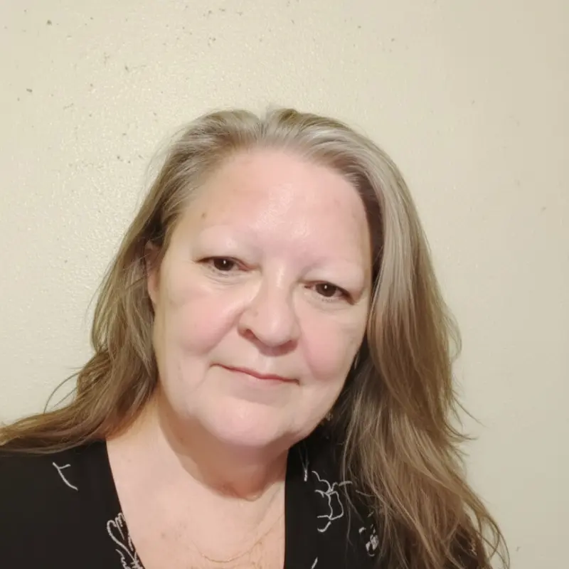 Photo of Miri Riley